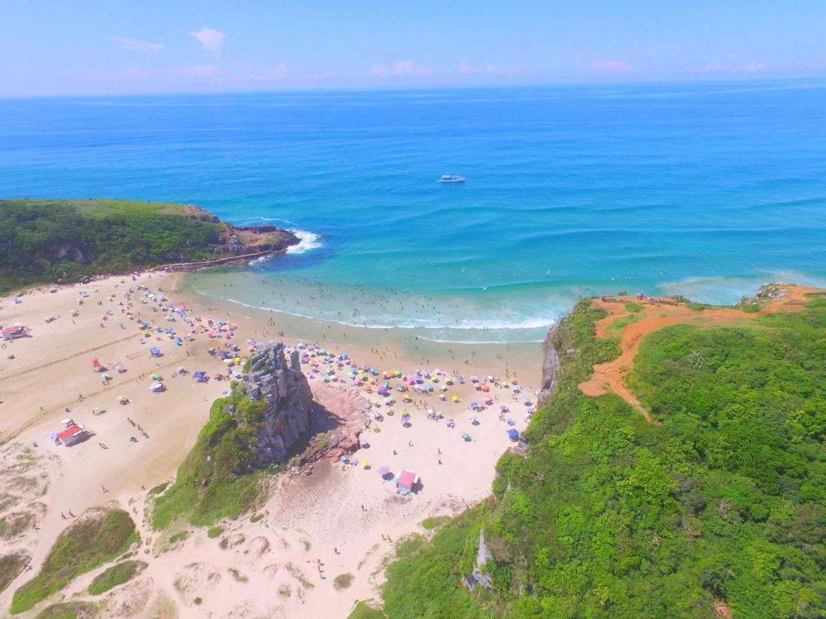 Casa De 2 Quartos Com 2 Ares-Condicionados Em Torres-Rs - Na Mais Bela Praia Gaucha - Cozinha - Banheiro - Tv Smart 32 E Wi-Fi - Estacionamento - Anfitria Superhost No Bnb Villa Exterior photo