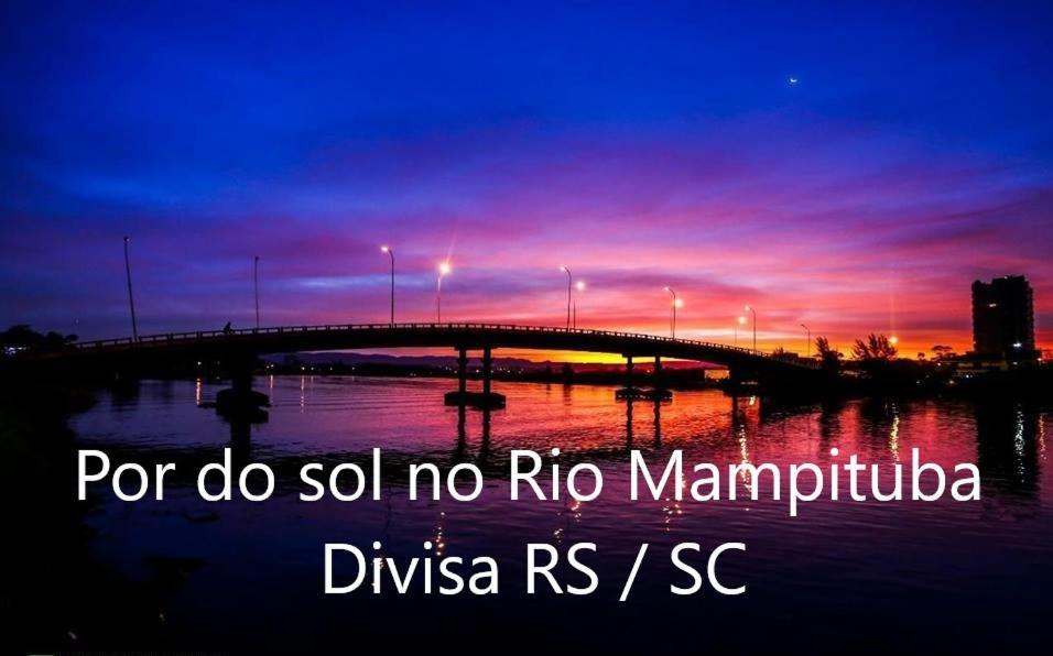 Casa De 2 Quartos Com 2 Ares-Condicionados Em Torres-Rs - Na Mais Bela Praia Gaucha - Cozinha - Banheiro - Tv Smart 32 E Wi-Fi - Estacionamento - Anfitria Superhost No Bnb Villa Exterior photo