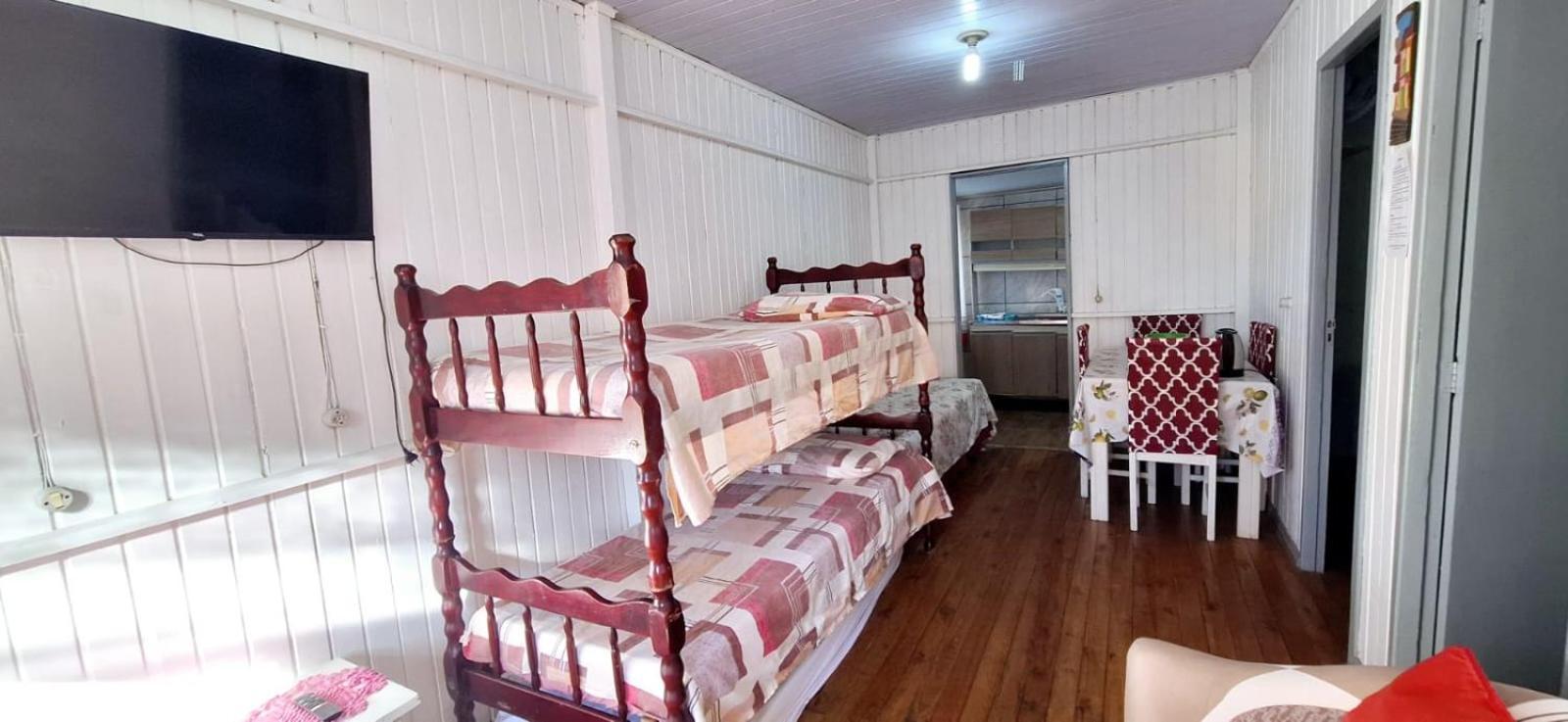 Casa De 2 Quartos Com 2 Ares-Condicionados Em Torres-Rs - Na Mais Bela Praia Gaucha - Cozinha - Banheiro - Tv Smart 32 E Wi-Fi - Estacionamento - Anfitria Superhost No Bnb Villa Exterior photo