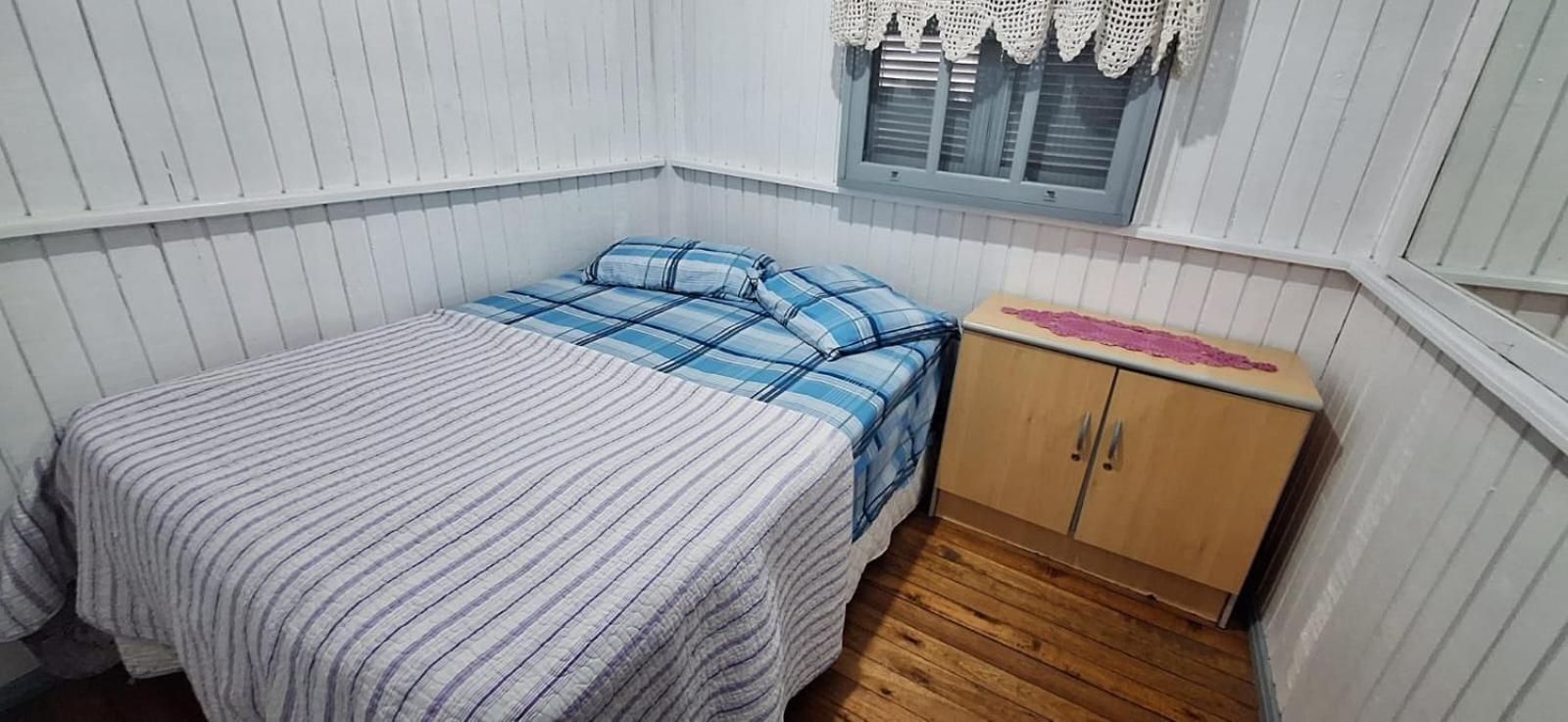 Casa De 2 Quartos Com 2 Ares-Condicionados Em Torres-Rs - Na Mais Bela Praia Gaucha - Cozinha - Banheiro - Tv Smart 32 E Wi-Fi - Estacionamento - Anfitria Superhost No Bnb Villa Exterior photo