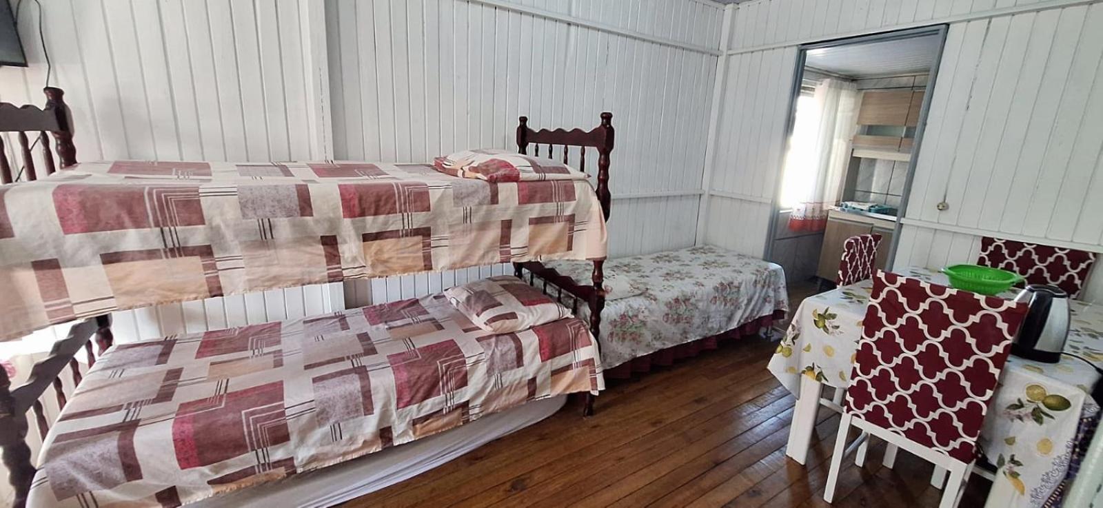Casa De 2 Quartos Com 2 Ares-Condicionados Em Torres-Rs - Na Mais Bela Praia Gaucha - Cozinha - Banheiro - Tv Smart 32 E Wi-Fi - Estacionamento - Anfitria Superhost No Bnb Villa Exterior photo